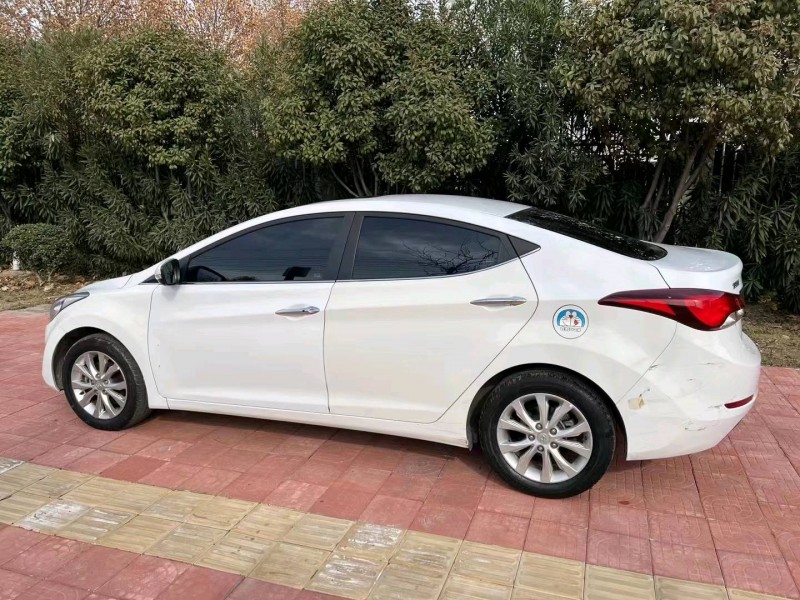 淮南17年现代朗动8