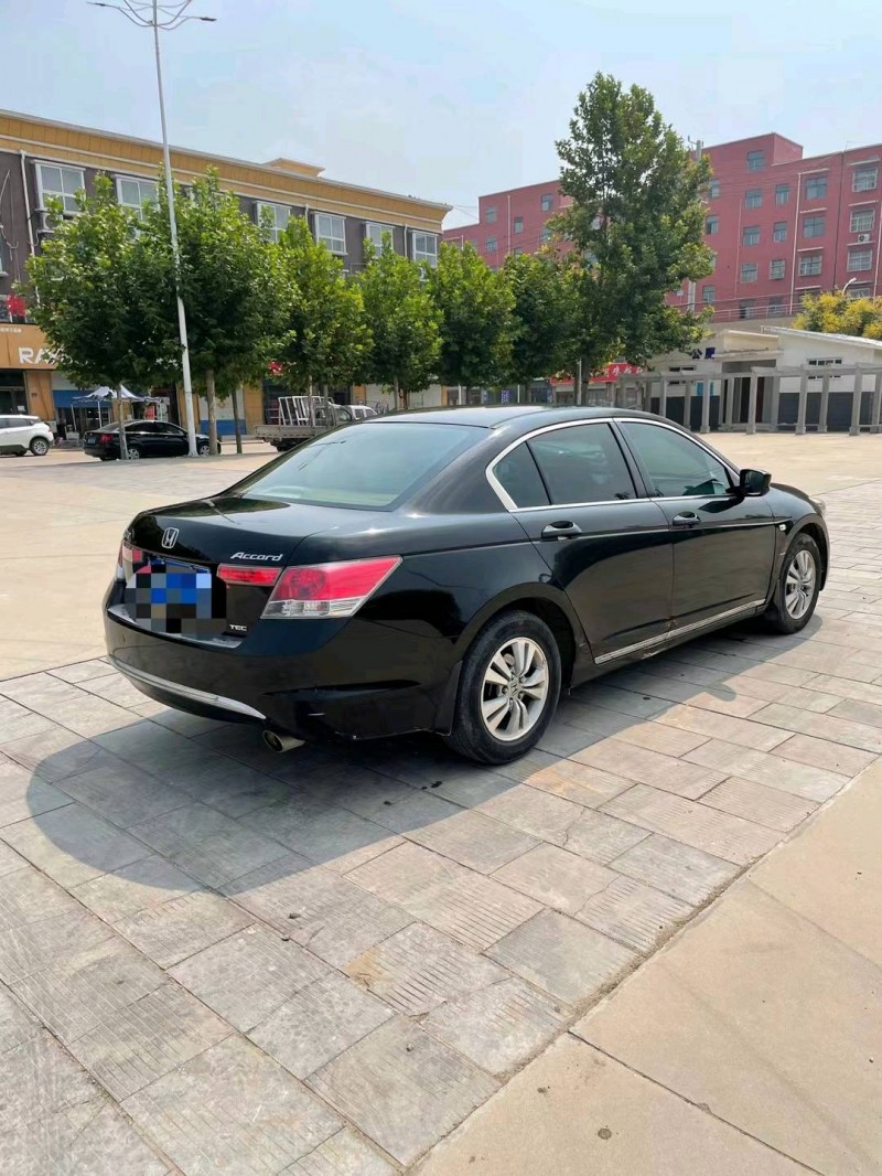 聊城10年本田雅阁7