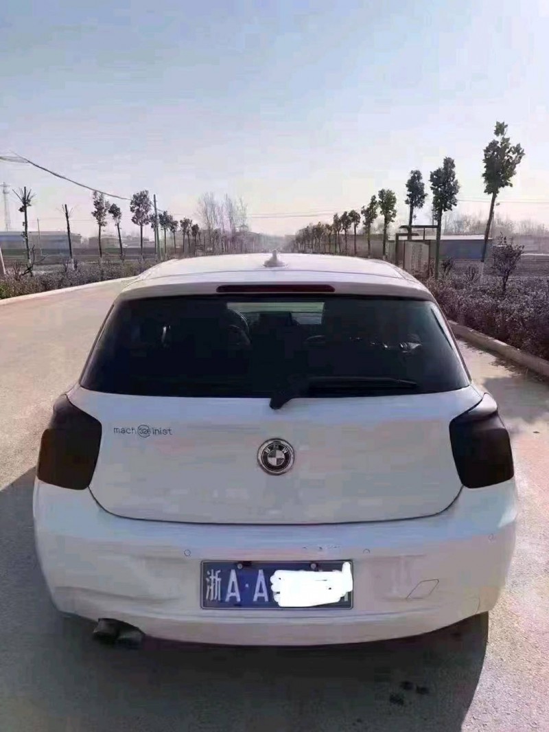 北京13年宝马1系9