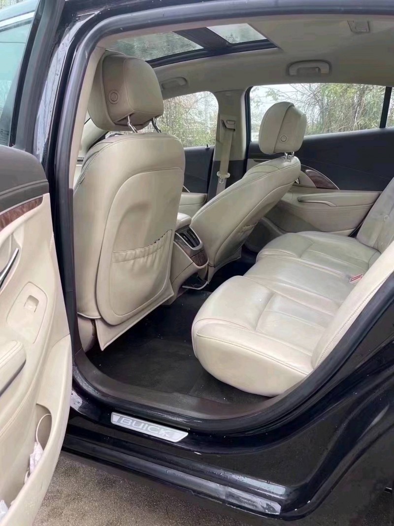 济宁15年别克君越3