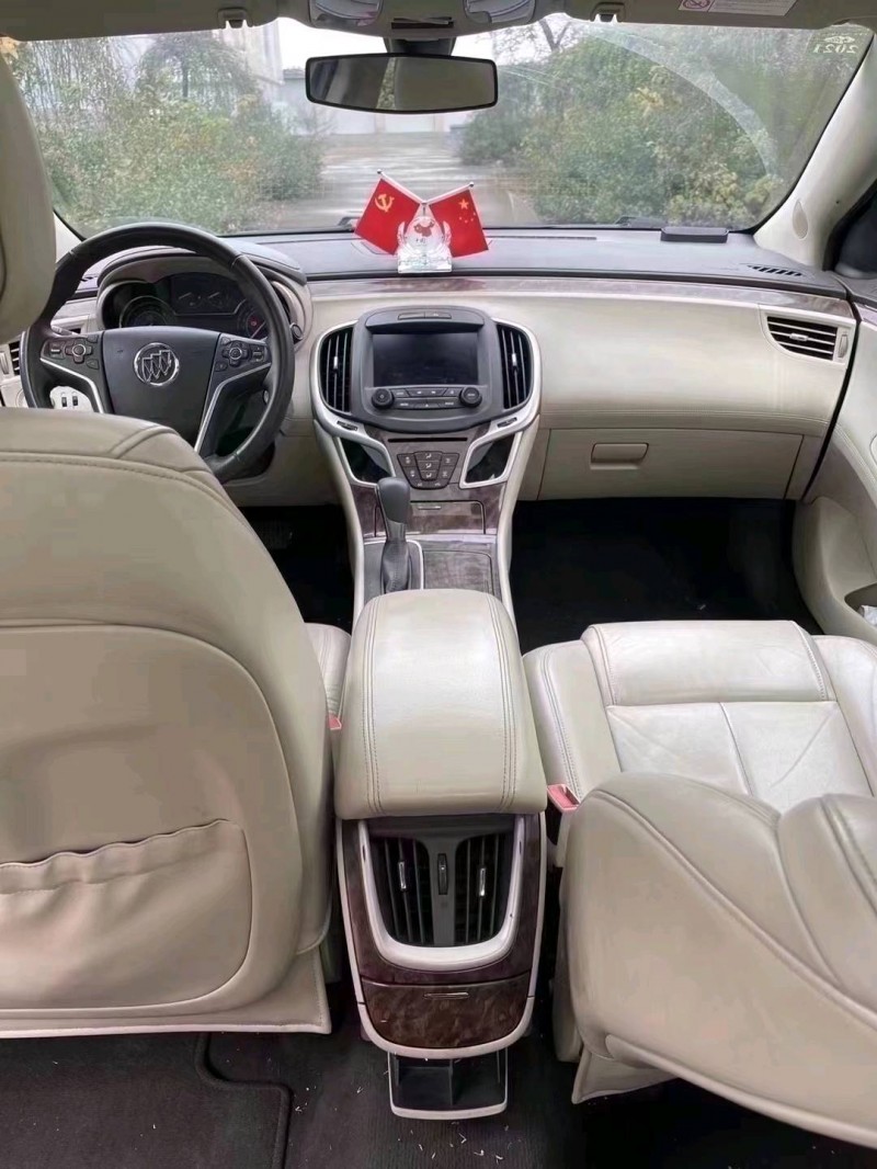 济宁15年别克君越4