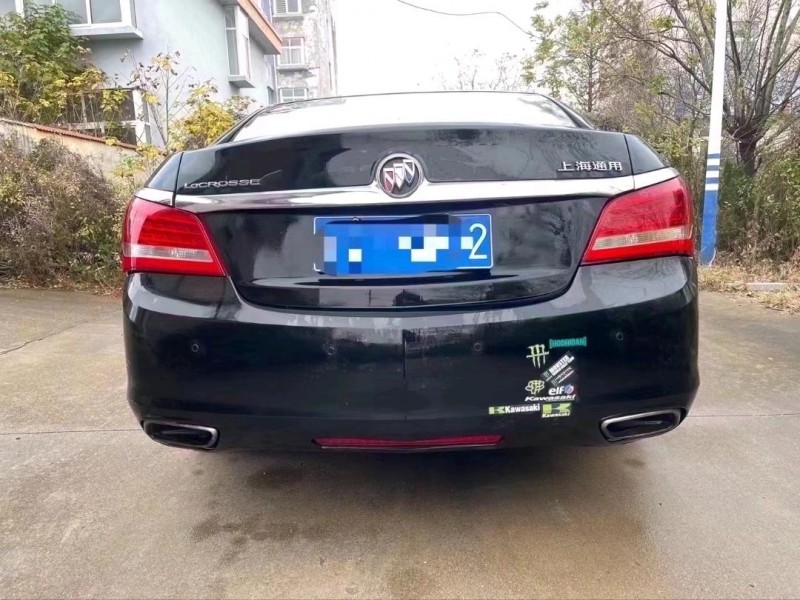 济宁15年别克君越8