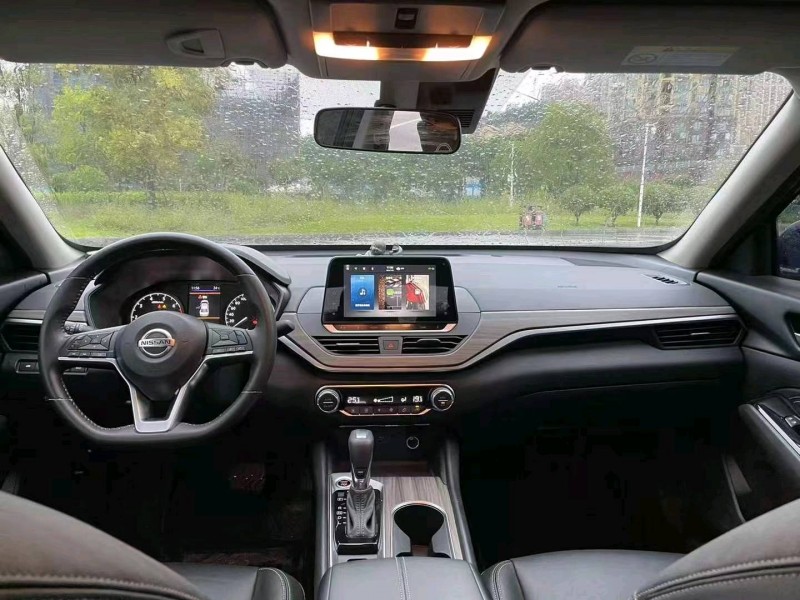 宜昌21年日产天籁8