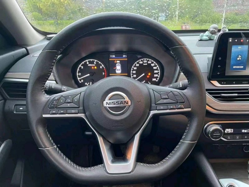 宜昌21年日产天籁9