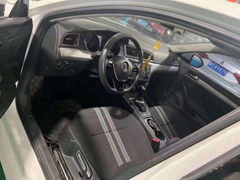 邯郸18年大众凌渡8