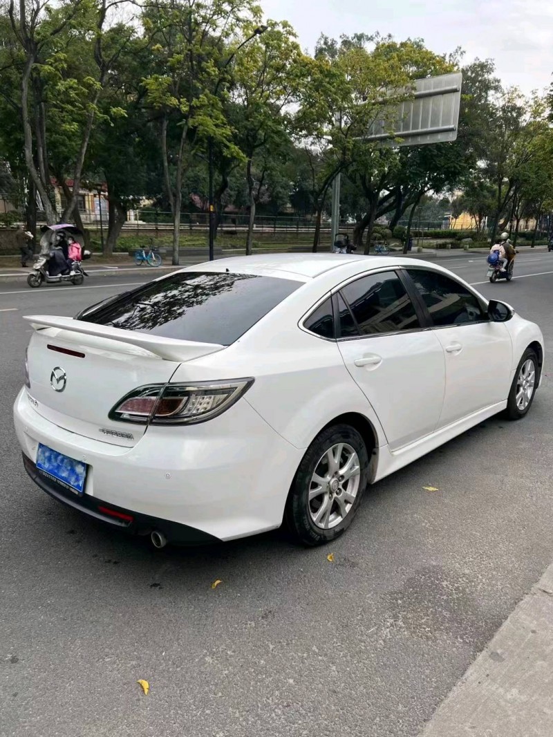 三明16年马自达睿翼4