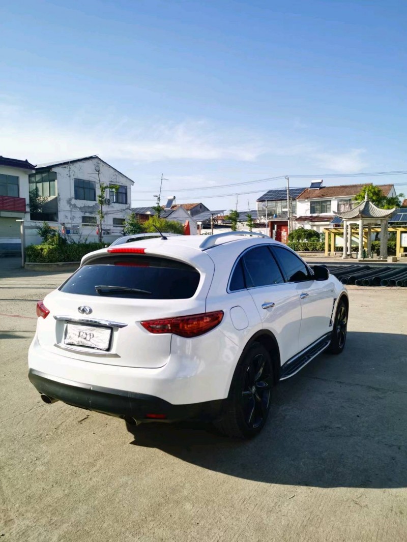 徐州14年英菲尼迪QX707