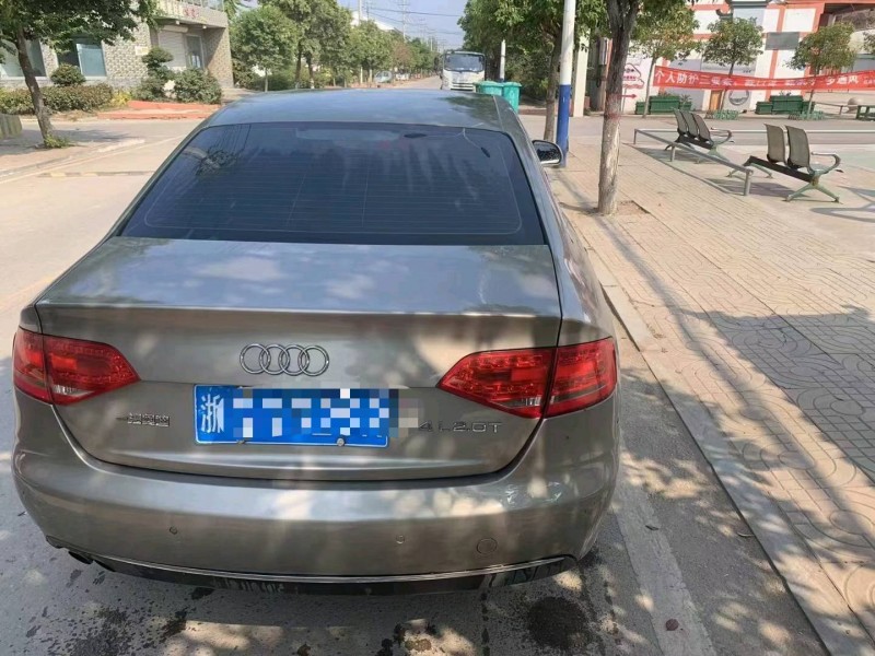 徐州12年奥迪A4L1