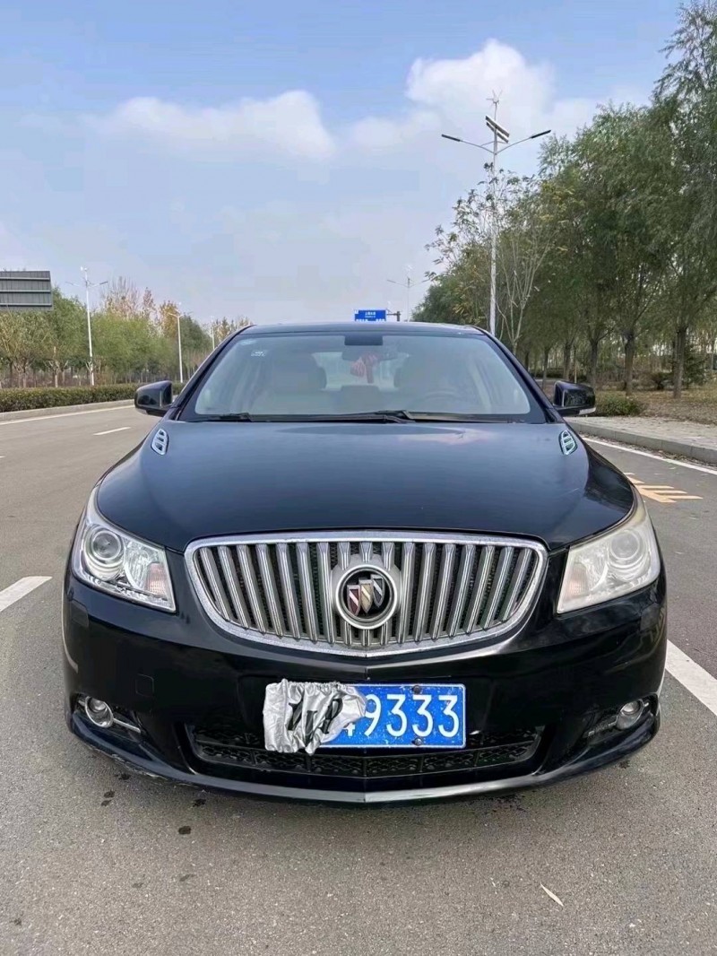 枣庄12年别克君越1