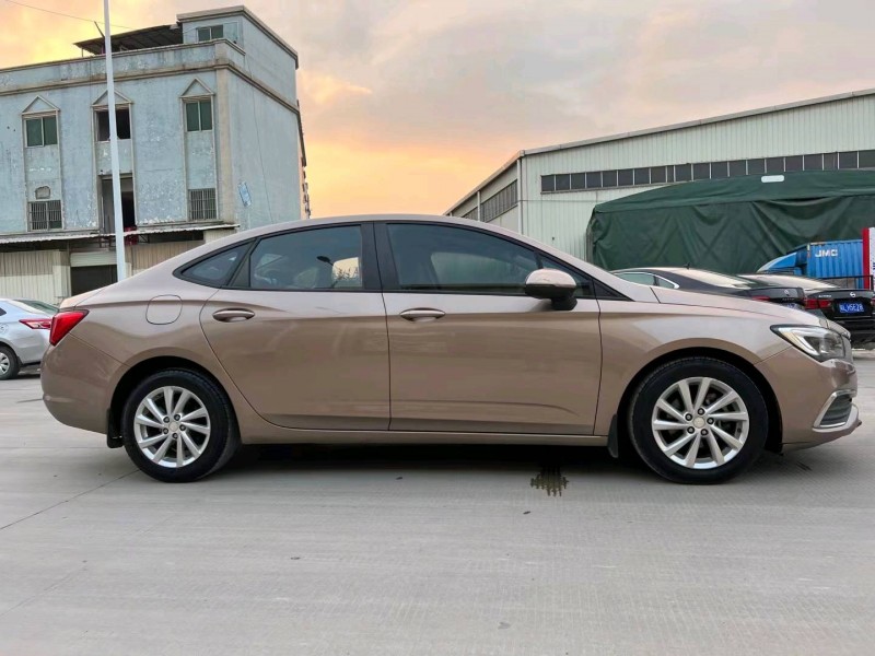 东莞18年别克威朗7