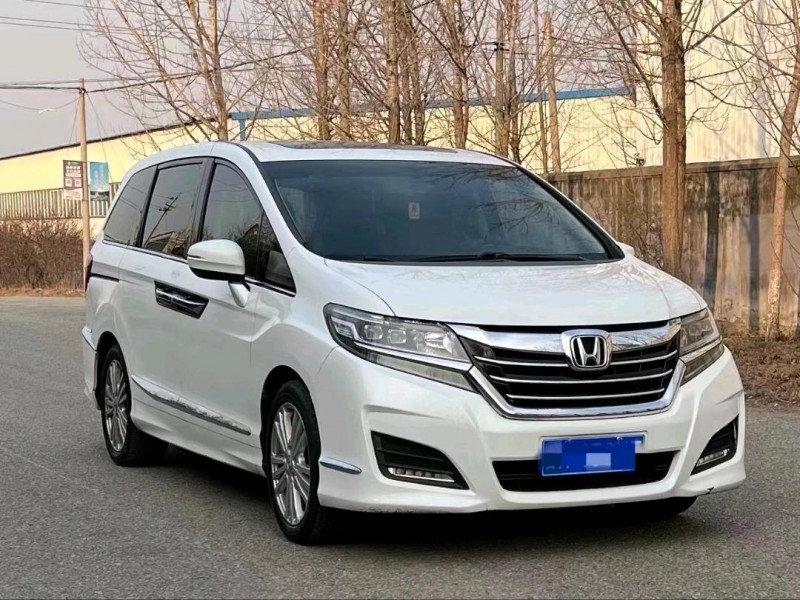 青岛16年本田艾力绅2