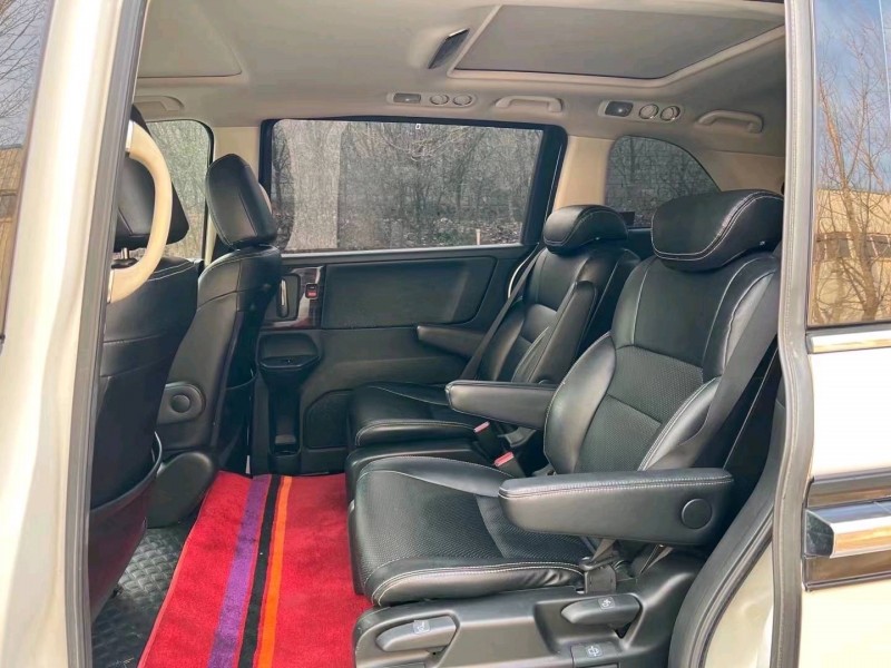 青岛16年本田艾力绅4