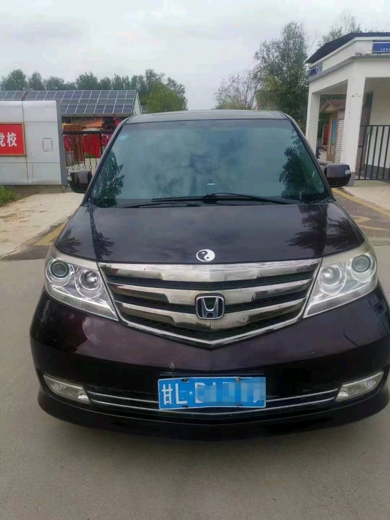 青岛15年本田艾力绅1