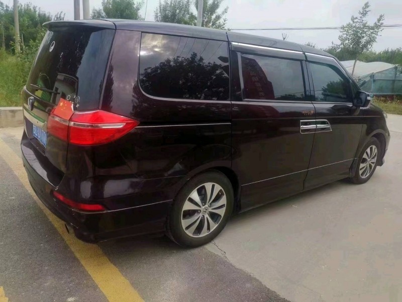 青岛15年本田艾力绅8