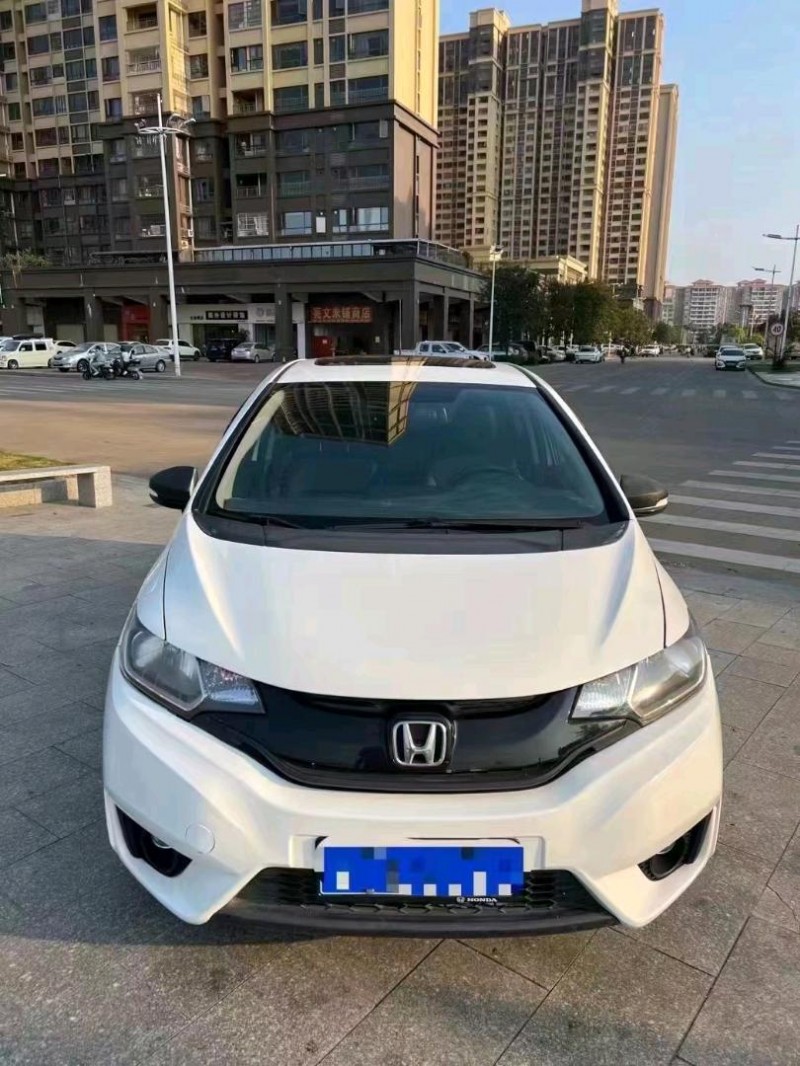 广州17年本田飞度1