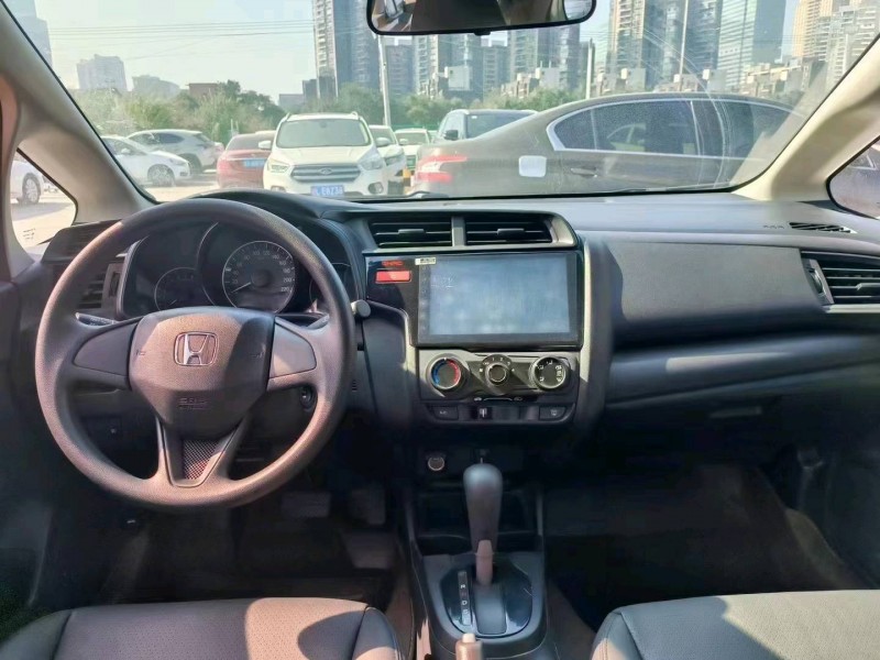 广州17年本田飞度5