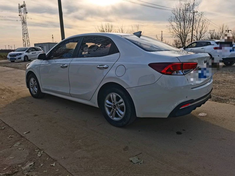 保定19年起亚福瑞迪7