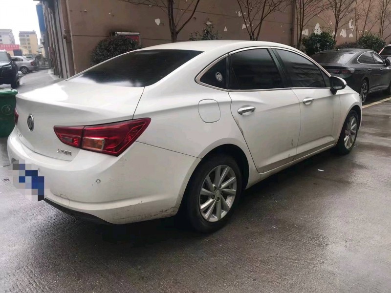 宜春16年别克威朗3