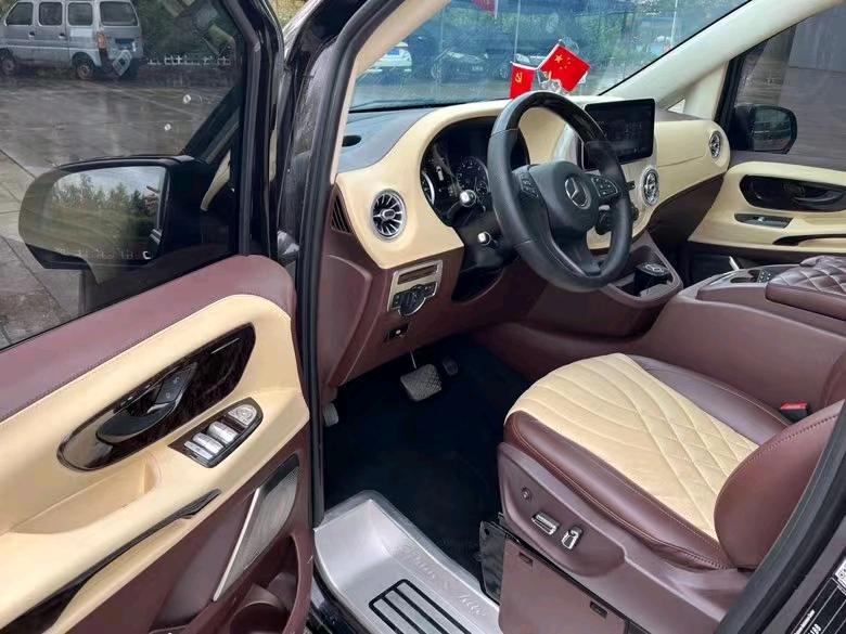 盐城20年奔驰威霆8