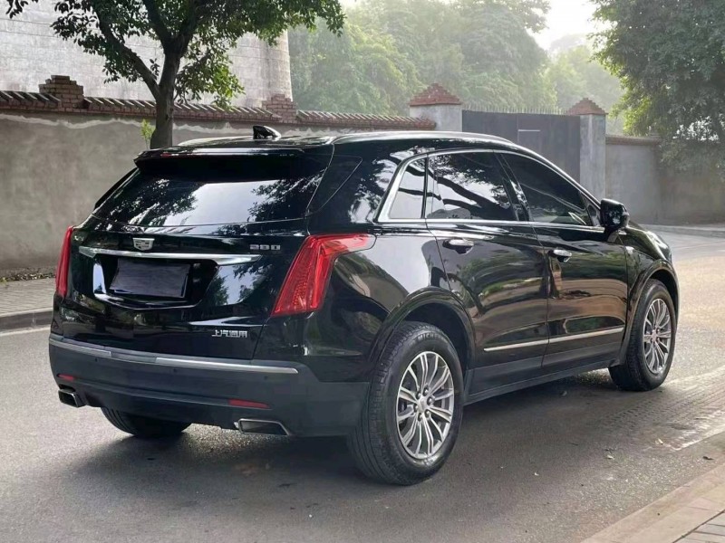 重庆18年凯迪拉克XT52