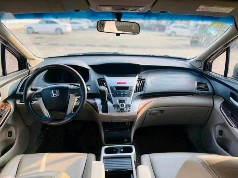 东莞13年本田奥德赛2