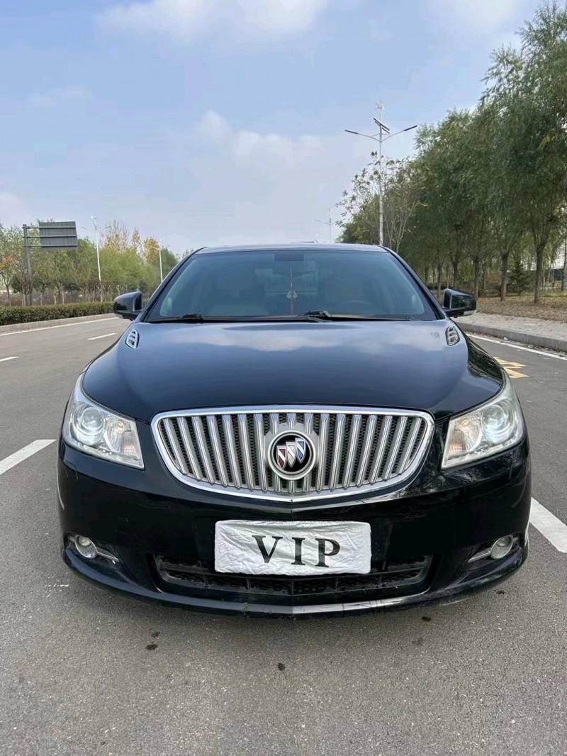 枣庄12年别克君越1