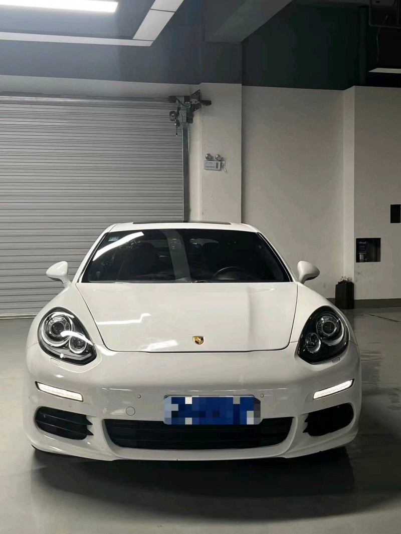 昆明12年保時捷帕拉梅拉1
