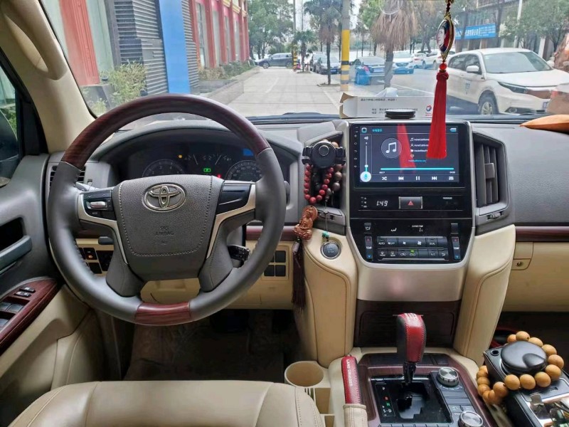 宜昌20年丰田兰德酷路泽8