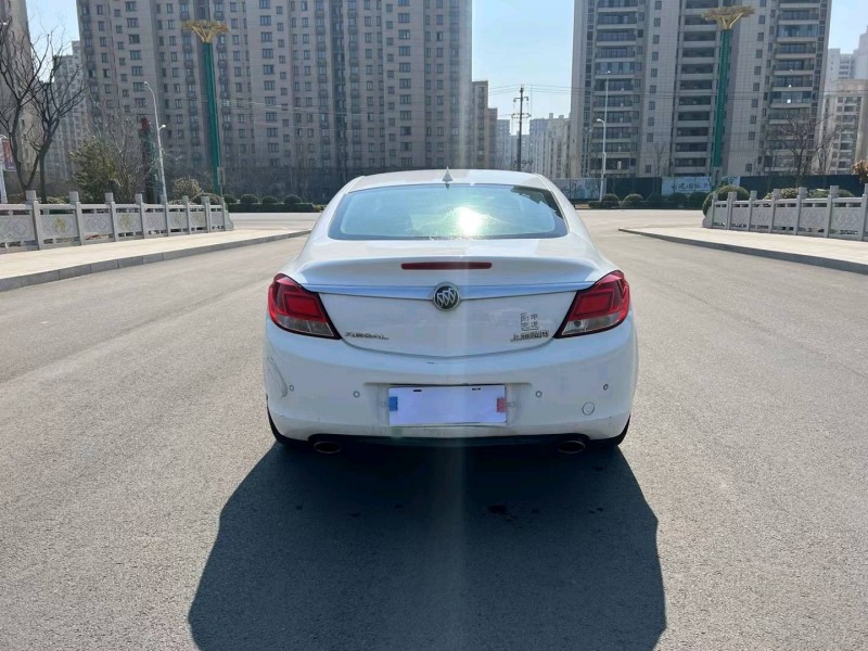 徐州12年别克君威5