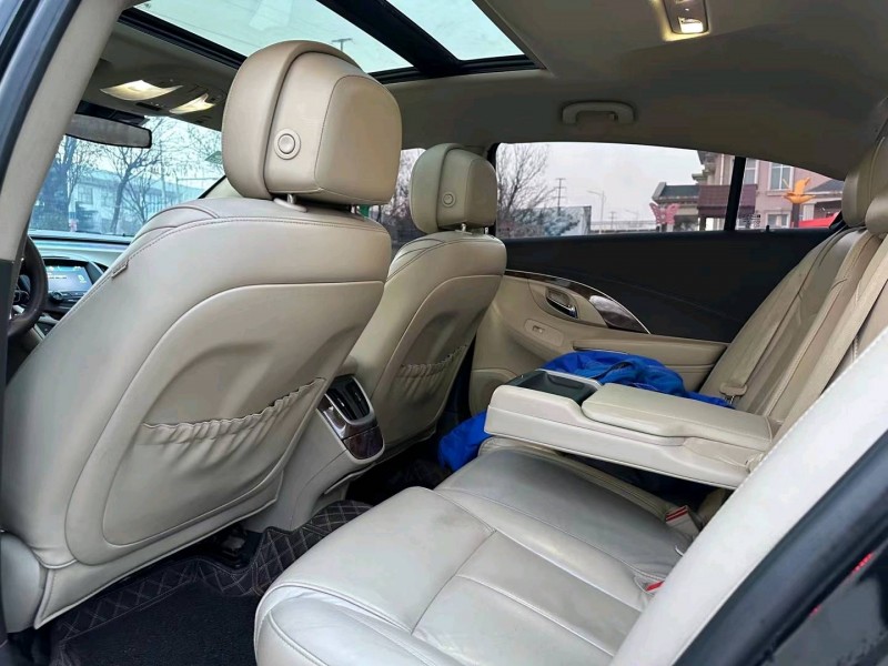 青岛14年别克君越5