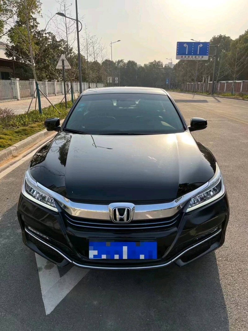 宜昌18年本田雅阁1