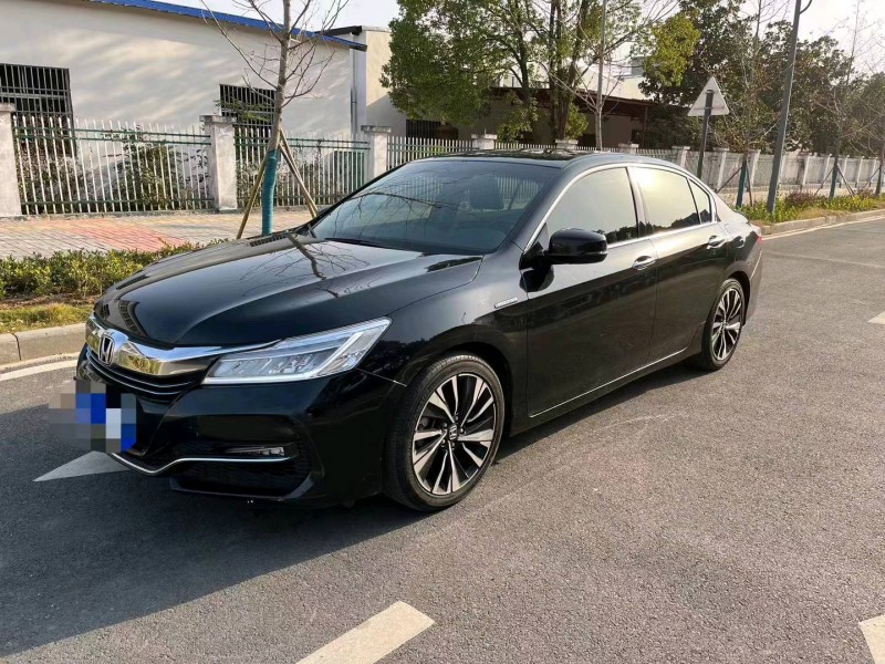 宜昌18年本田雅阁2