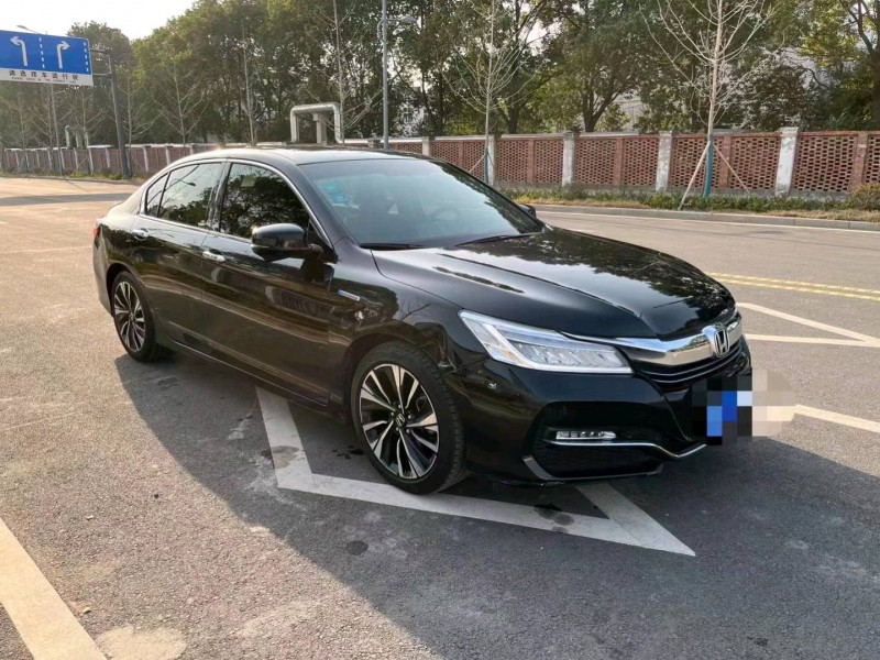 宜昌18年本田雅阁3