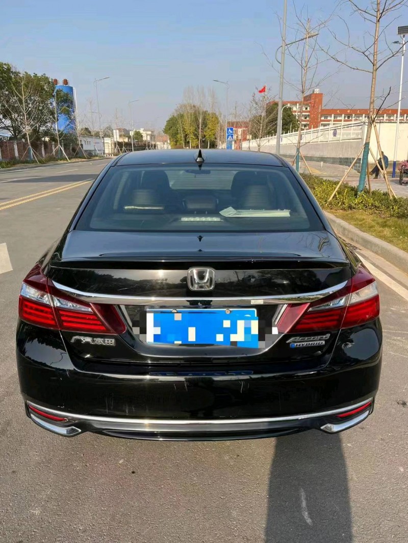 宜昌18年本田雅阁5