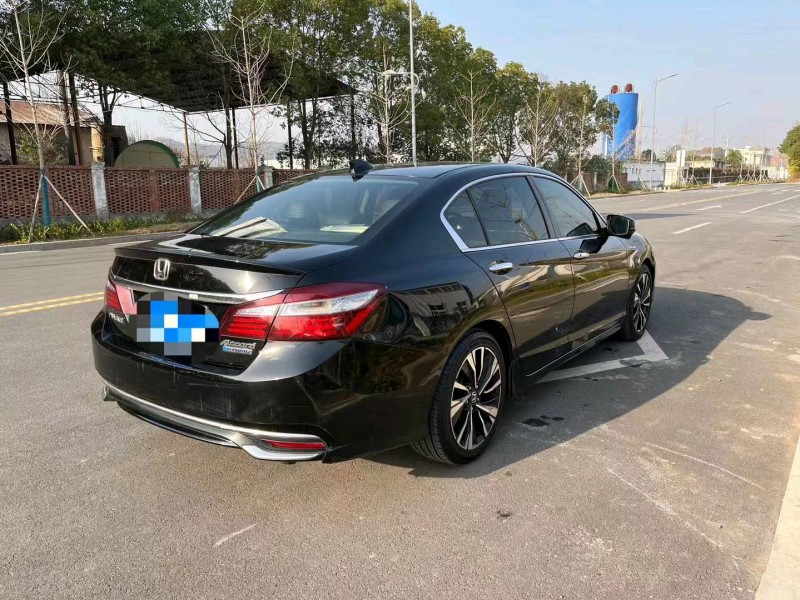 宜昌18年本田雅阁6