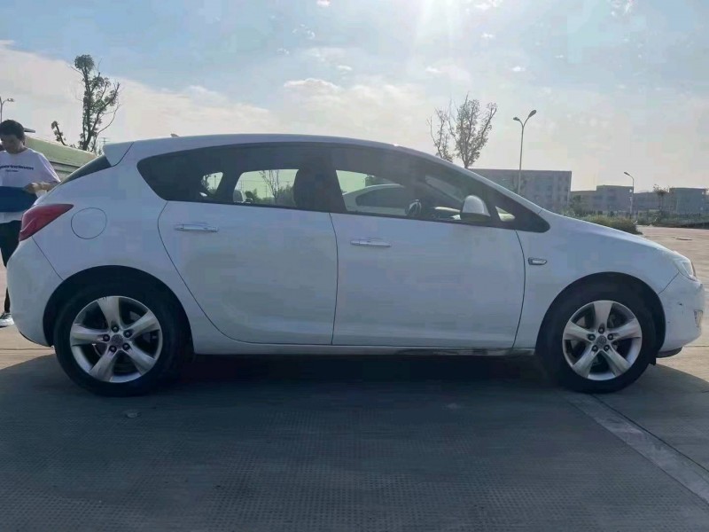 嘉兴14年别克英朗4