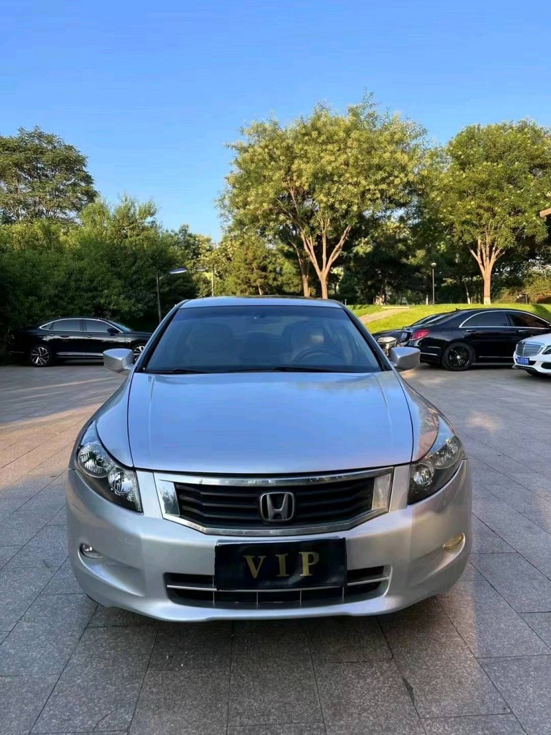 邯郸09年本田雅阁1