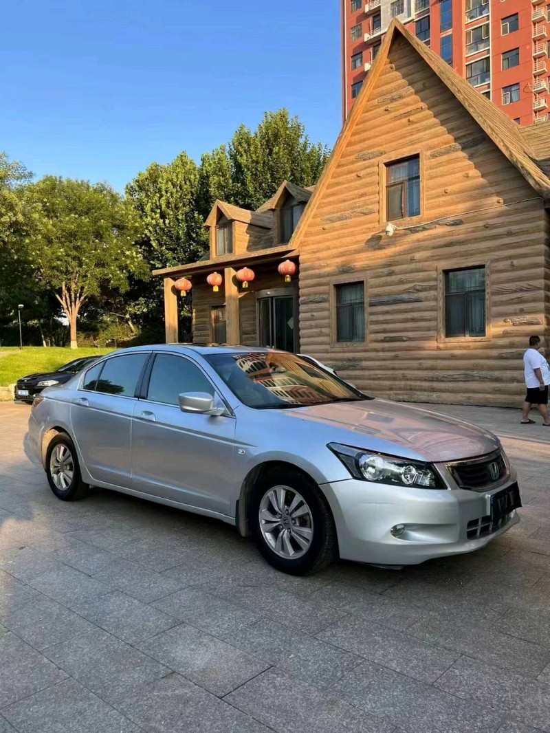 邯郸09年本田雅阁3