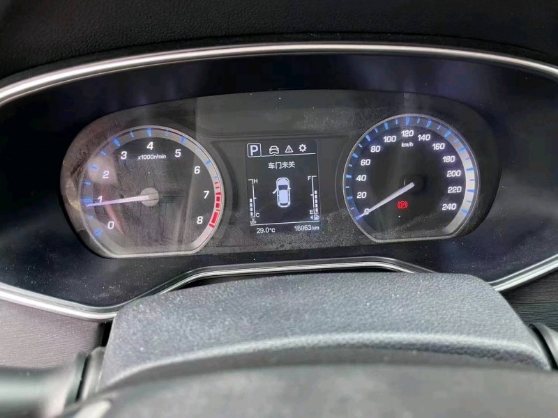 广州20年长安汽车欧尚2