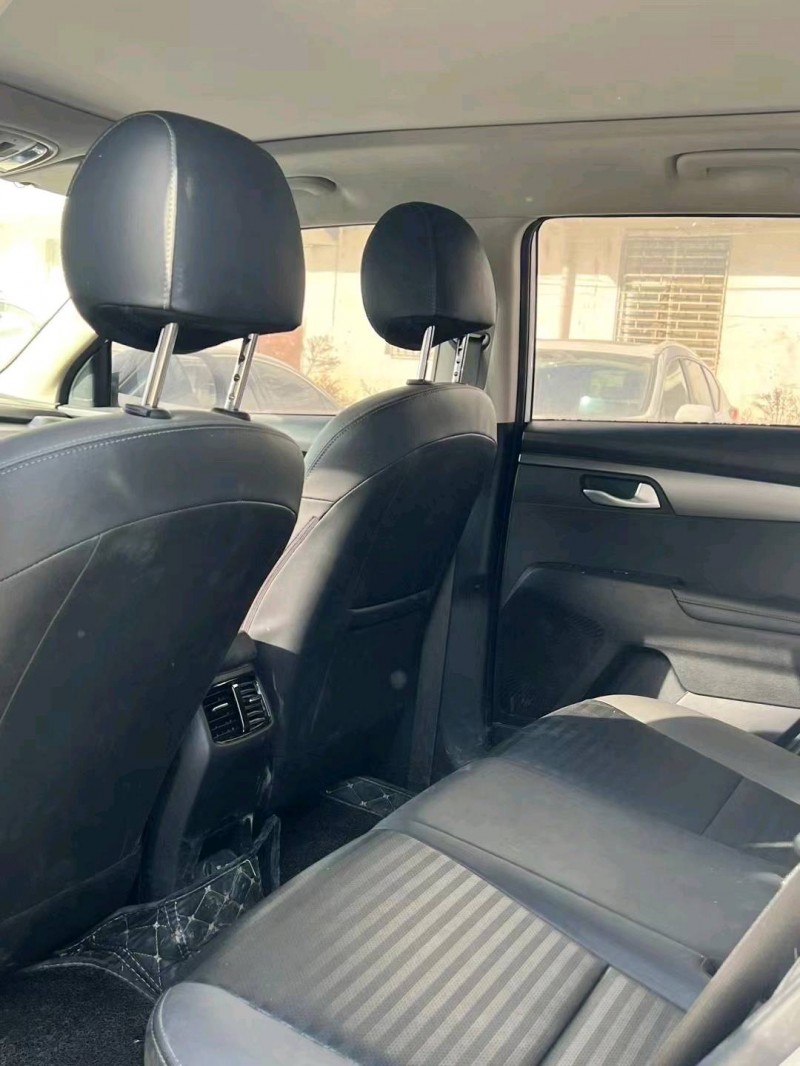 平顶山21年起亚智跑6