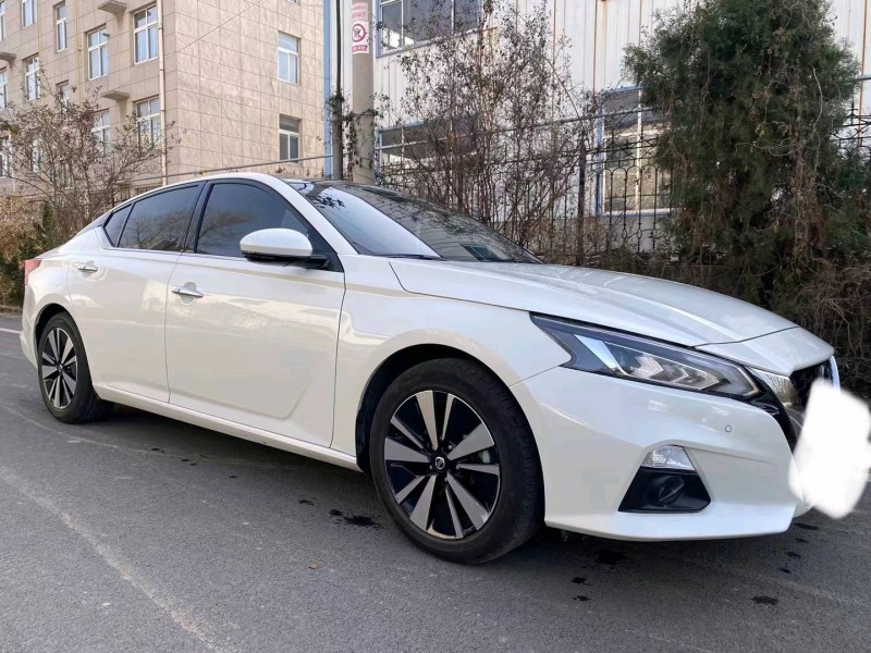 枣庄21年日产天籁3