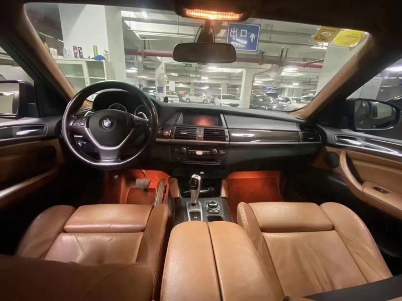 成都13年宝马X66