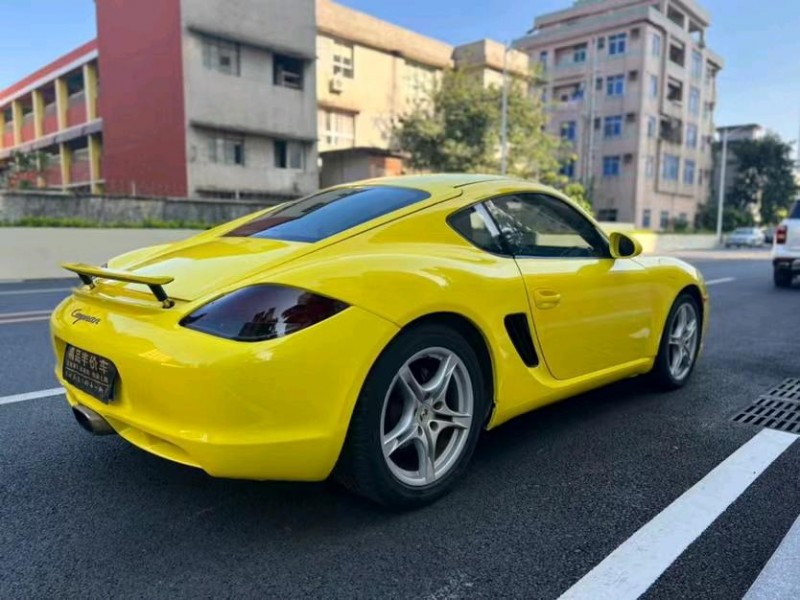 东莞12年保时捷卡曼8