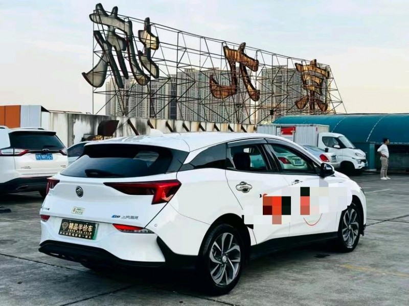 东莞21年别克微蓝7