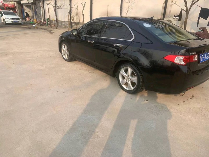 青岛13年本田思铂睿6