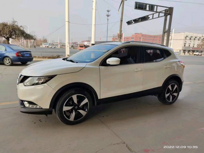 保定17年日产逍客2