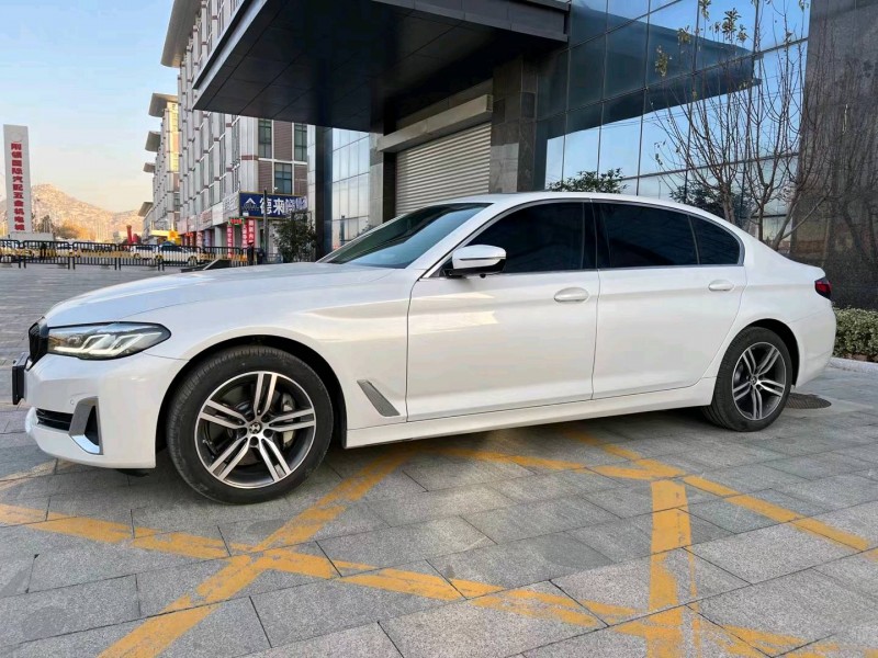 济宁21年宝马5系2