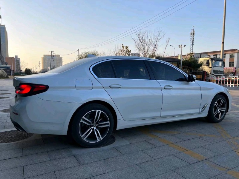 济宁21年宝马5系7