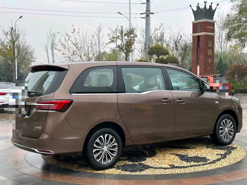 青岛22年别克GL88