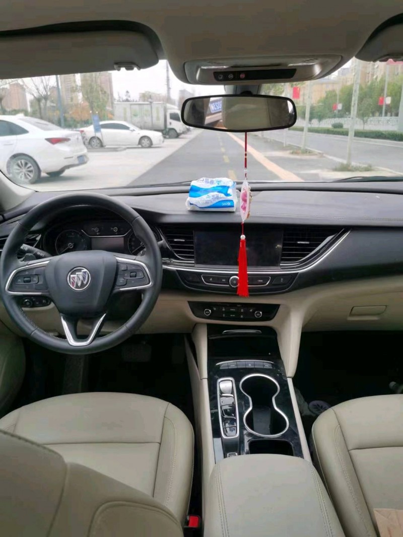 枣庄21年别克君威3